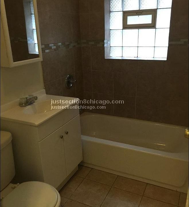 2nd image of 7210 S Vernon Ave #1
