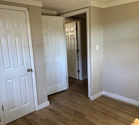 3rd image of 4911 Sierra Dr