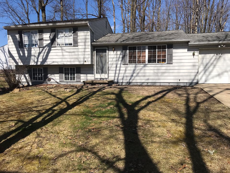 1st image of 3725 Oakview Dr
