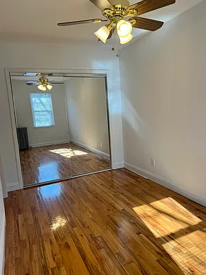 Rented by LDMI Realty Group LLC | media 20