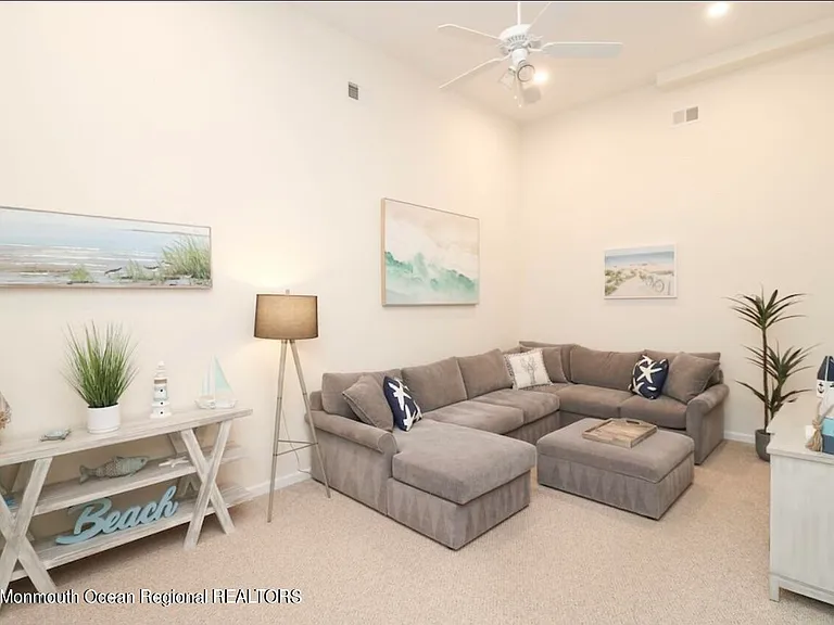 1301 Boulevard #10 — Photo 2