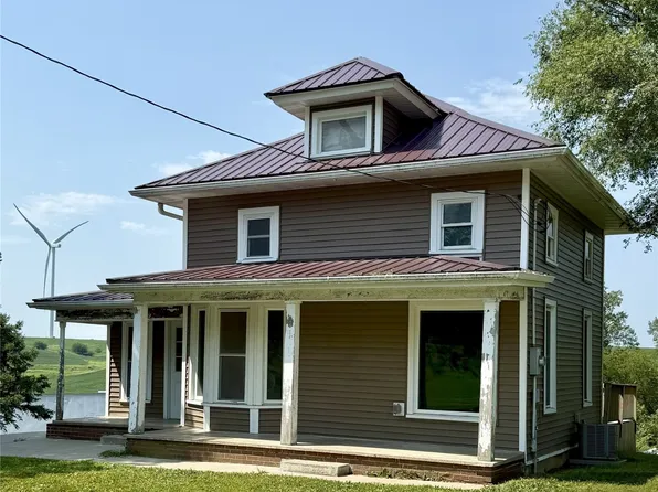 405 2nd St, Deep River, IA 52222