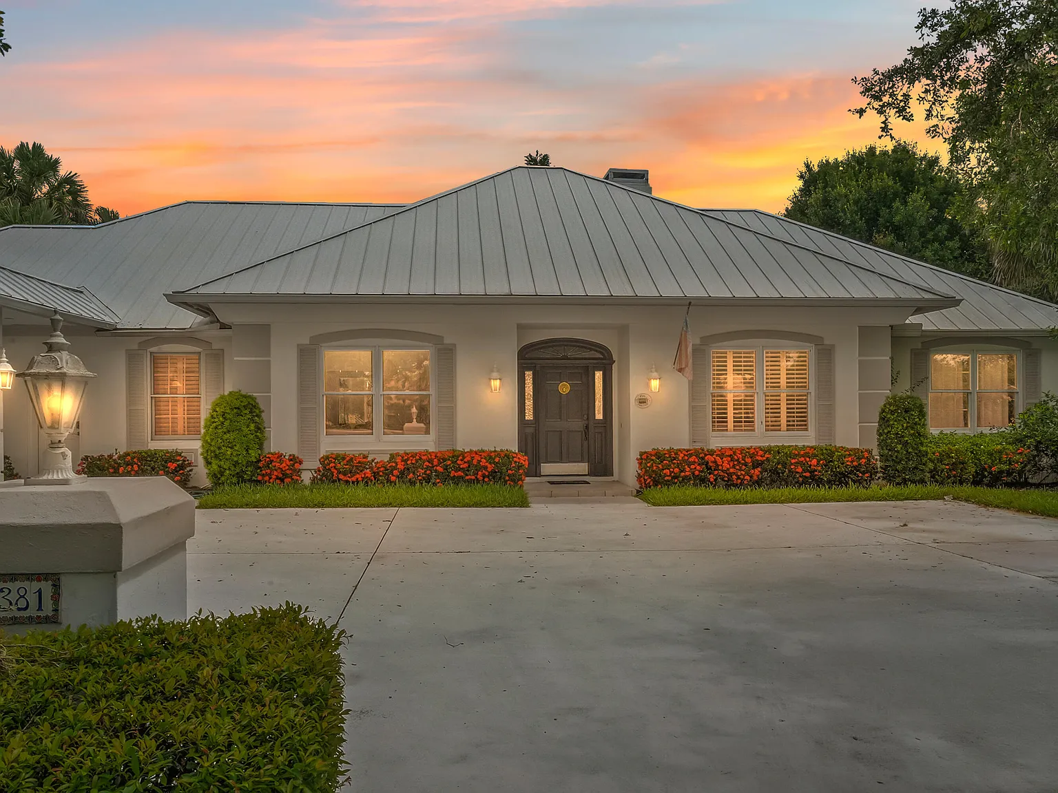 3 bed, 3.5 bath, 2886 sqft, $8,300 — Photo 4