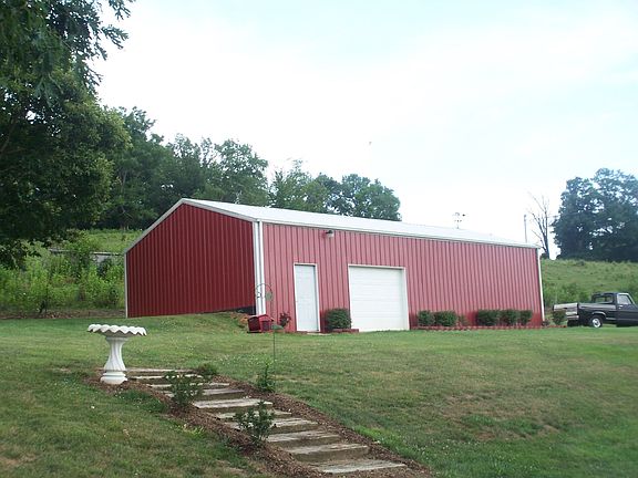 2nd image of 171 Oakdale Dr S