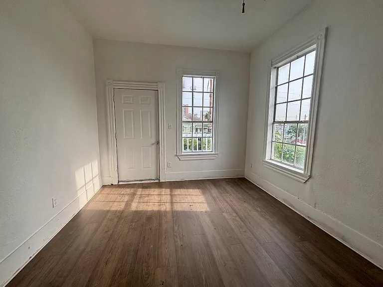 3410 Sealy St — Photo 15
