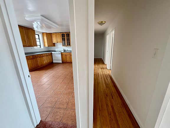 4th image of 23-35 Broadway #6B