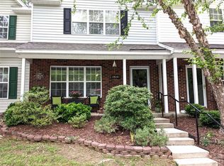 10141 Frosty Ln, Charlotte, NC 28216