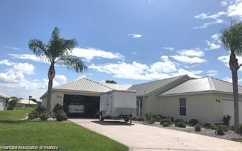 1st image of 213 Clubhouse Ct