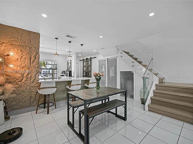 10372 NW 3rd St — Photo 4