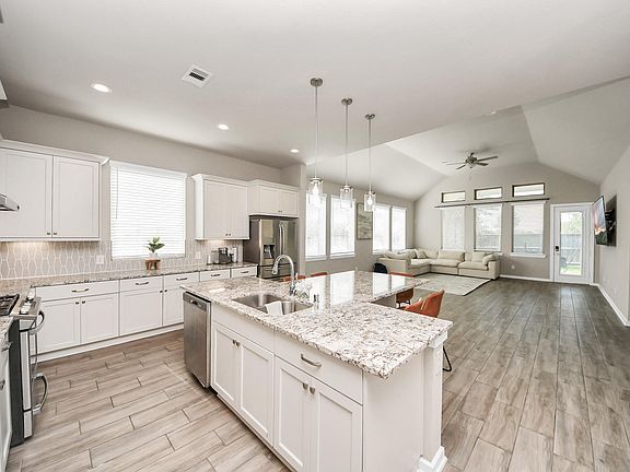 4th image of 4734 Franklin Way