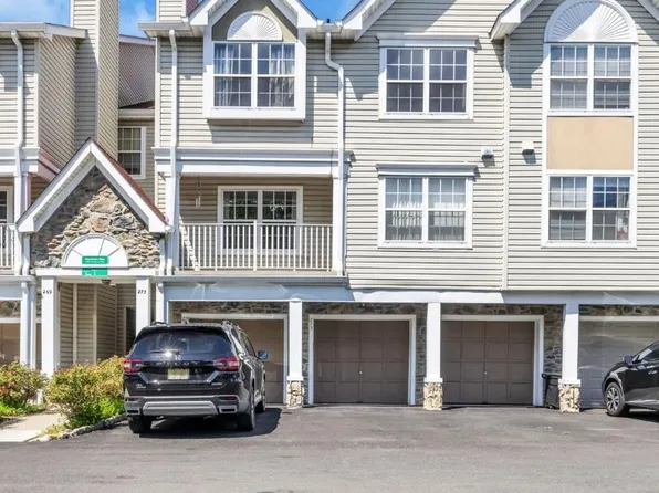 273 Prestwick Way, Edison, NJ 08820