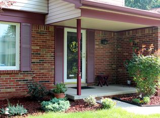 43050 Arlington Rd, Canton, MI 48187