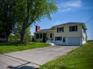 28 Mason Rd, Champlain, NY 12919