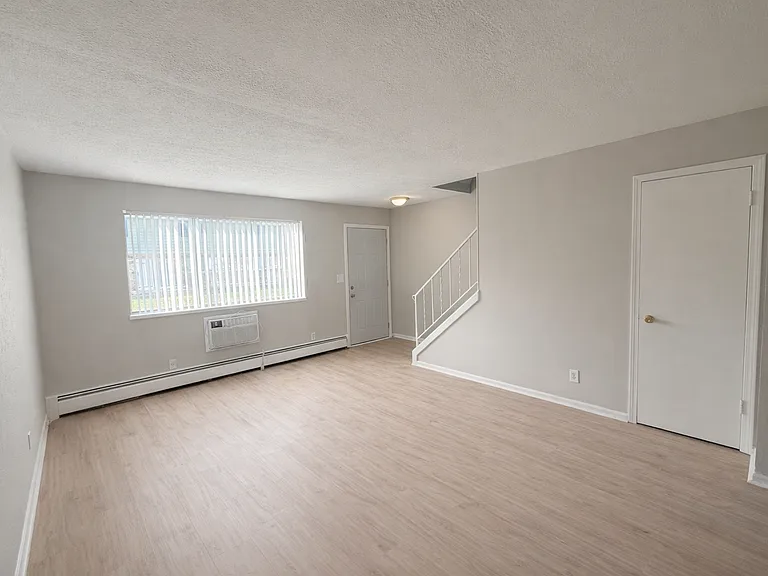 Newly Renovated 2 Bed, 1.5 Bath Townhome Prime Location Near 28th Street — Photo 3