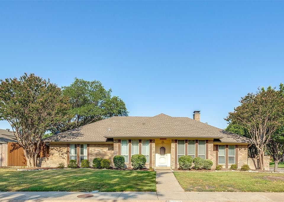 1st image of 16947 Old Pond Dr