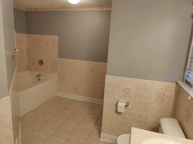 Master Bath angle 3