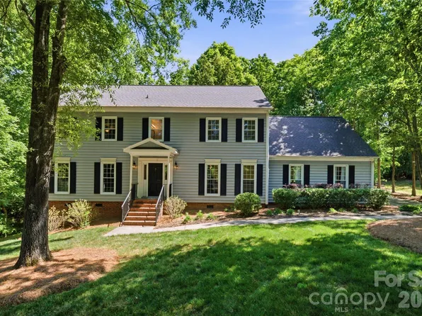 6200 Gold Wagon Ln, Mint Hill, NC 28227