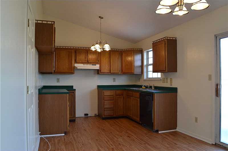 1st image of 302 Bear Story Blvd