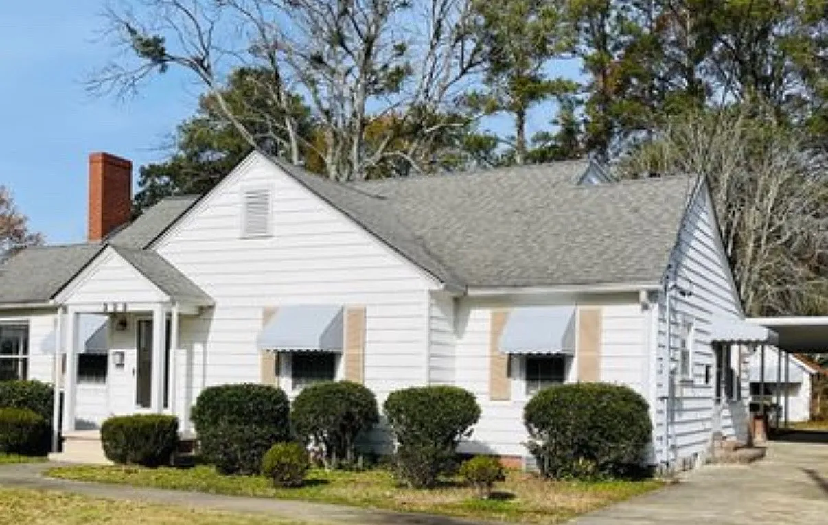 3 bed, 1907 sqft, $1,750 — Photo 1