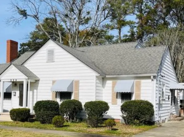 329 5th St, Ayden, NC 28513