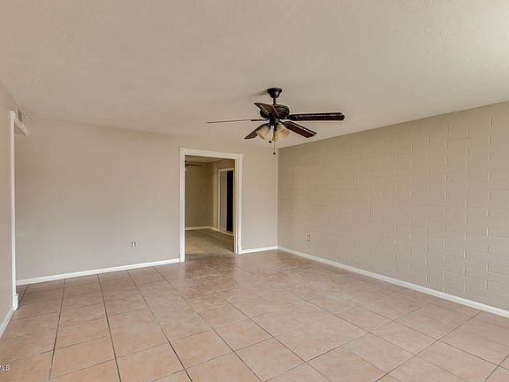 3rd image of 3467 E Voltaire Dr