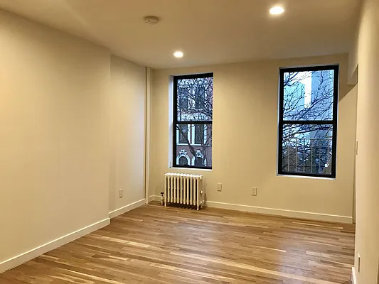 Rented by CVEK Real Estate | media 9