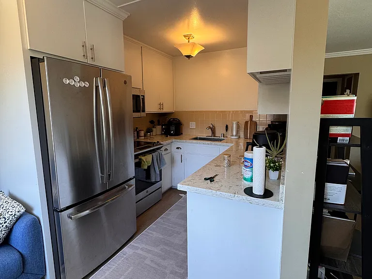 1884 Greenwich St #201 — Photo 5