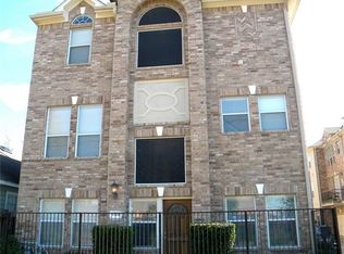 1114 Birdsall St, Houston, TX 77007