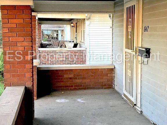 2nd image of 842 N Grant Ave