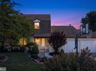 284 Tenby Chase Dr, Delran, NJ 08075