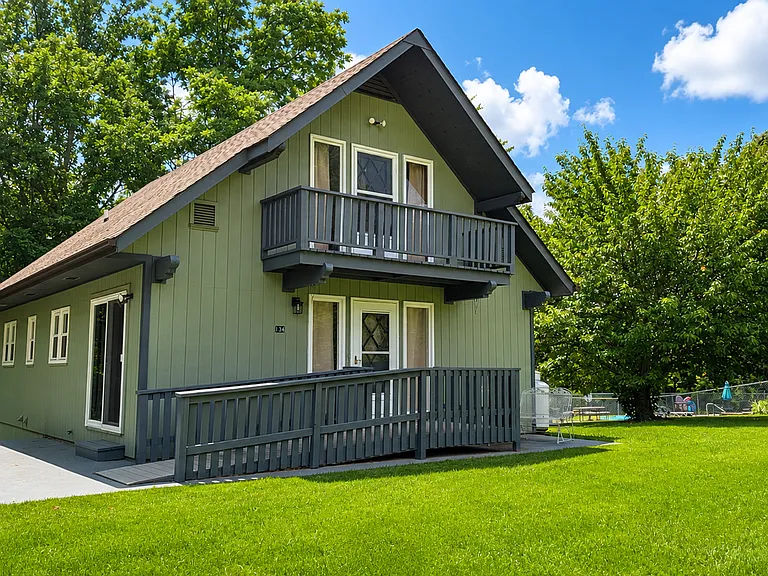 134 Mitchell View Rd — Photo 1