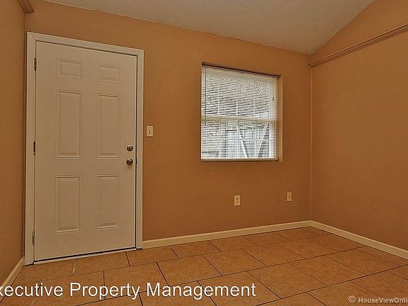 5th image of 431 Olive St #109