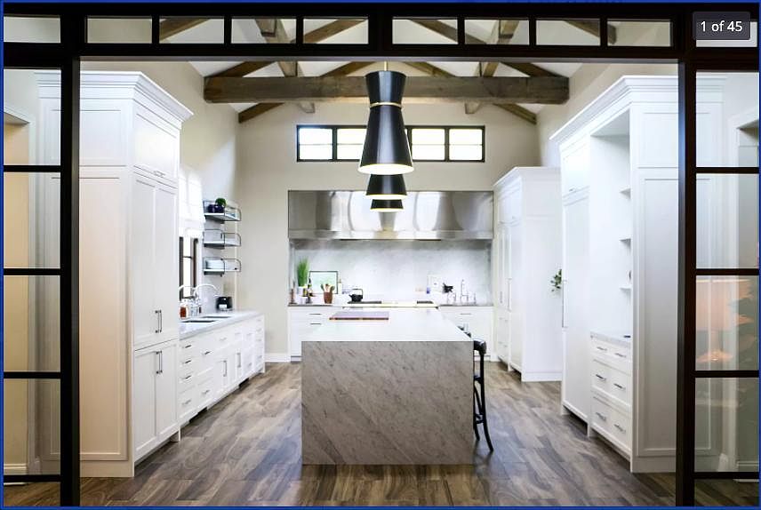 Chef's dream kitchen. Fully stacked with Viking appliances, 4 dishwasher drawers, multiple fridge and freezers.