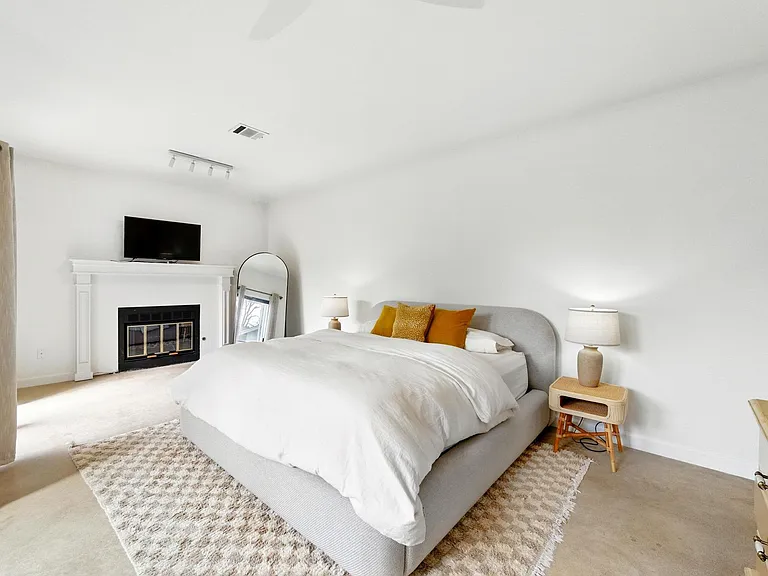 5807 Convict Hill Rd — Photo 16