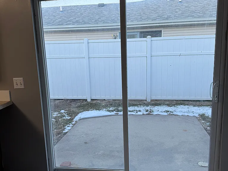 642 Lamont Dr — Photo 17