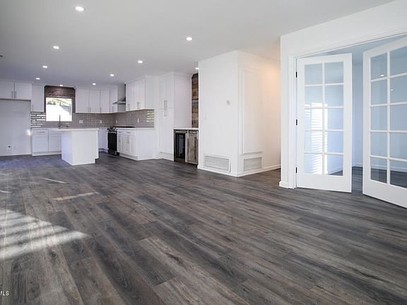 4th image of 630 Wilshire Pl