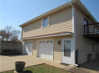 27005 Willow Dr, Paola, KS 66071