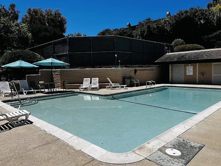 4705 Birchwood Cir — Photo 40