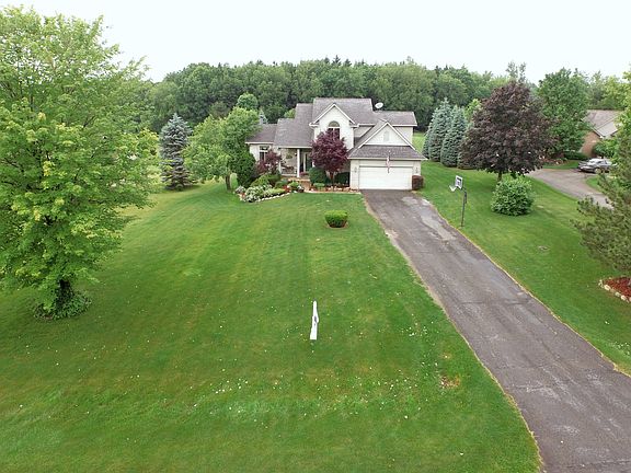 Set on nearly an Acre