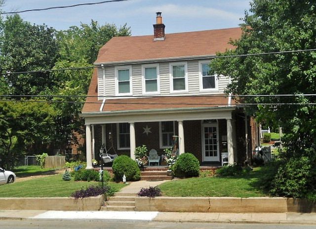 1st image of 1316 Irish St