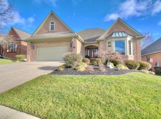 862 Woodbury Dr, Villa Hills, KY 41017