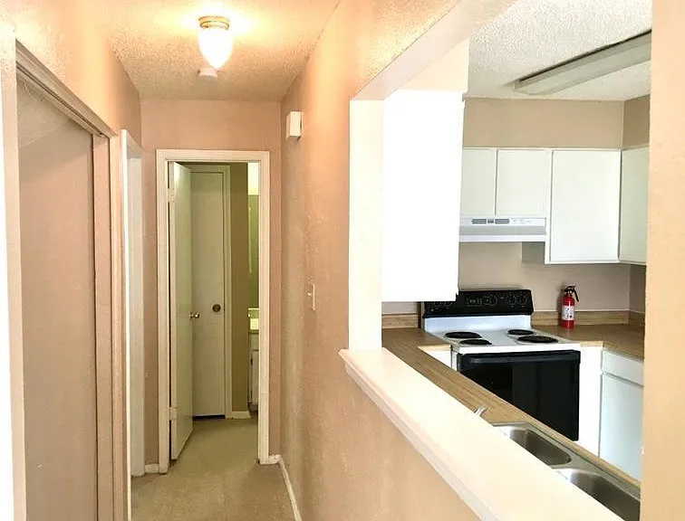 7528 Oak Chase — Photo 4