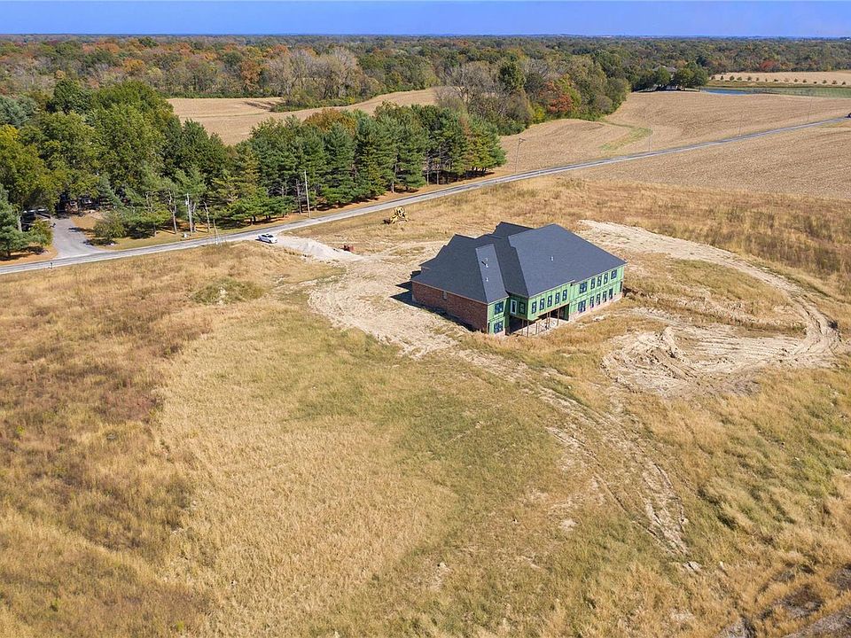2nd image of 1405 Pausch Rd
