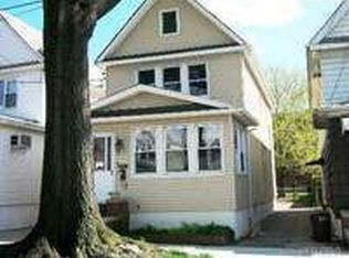 5918 59th Rd, Maspeth, NY 11378