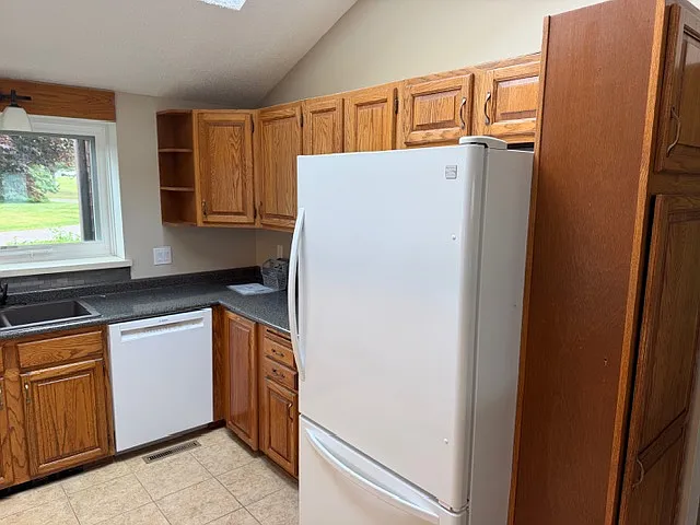 Kitchen includes dishwasher