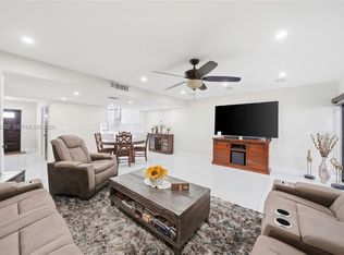 1789 W 72nd St, Hialeah, FL 33014