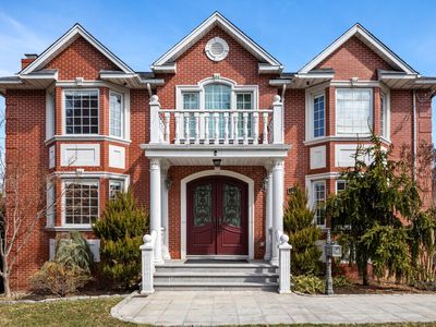 45 Nassau Road, Great Neck, NY, 11021