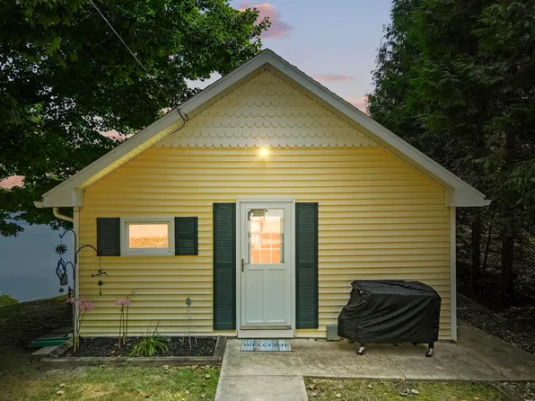 6145 S 970 E, Wolcottville, IN 46795