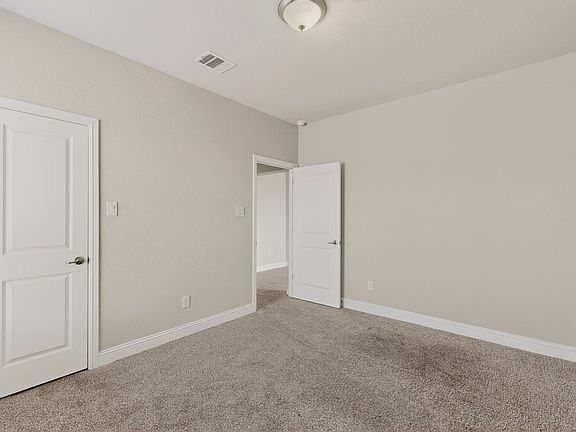 5th image of 1021 Camphor St