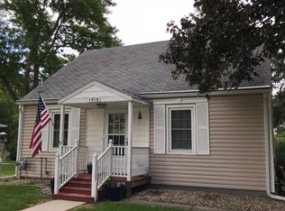 1418 S 2nd St, Clear Lake, IA 50428